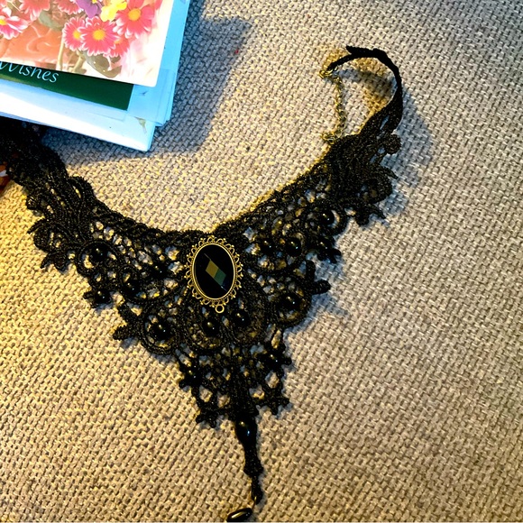 Gothic Victorian Black Lace Necklace / Choker - Picture 3 of 5